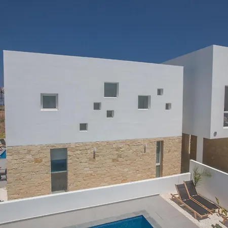 Сasa de vacaciones 4-schlafzimmer-villa Mit Pool Im Zentrum Von By Interhome