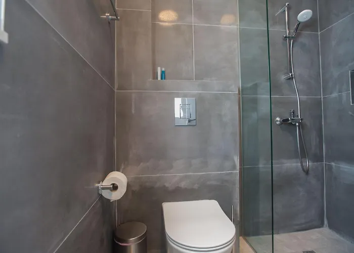 Ferienhaus 4-schlafzimmer-villa Mit Pool Im Zentrum Von By Interhome Protaras